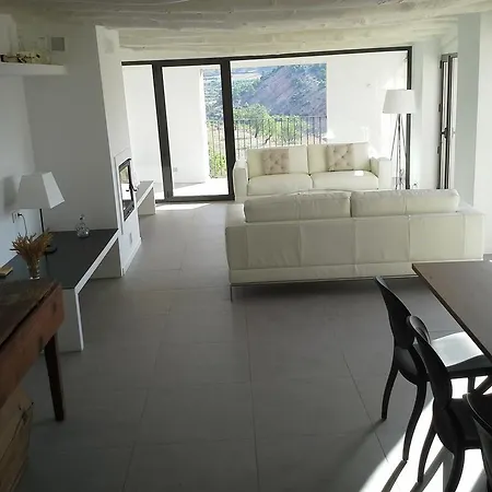 Moradas * La Ginebrosa